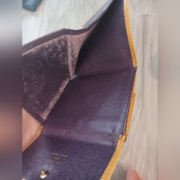 LOUIS VUITTON Epi Bifold  Wallet Marco  Yellow - Picture 7 of 9